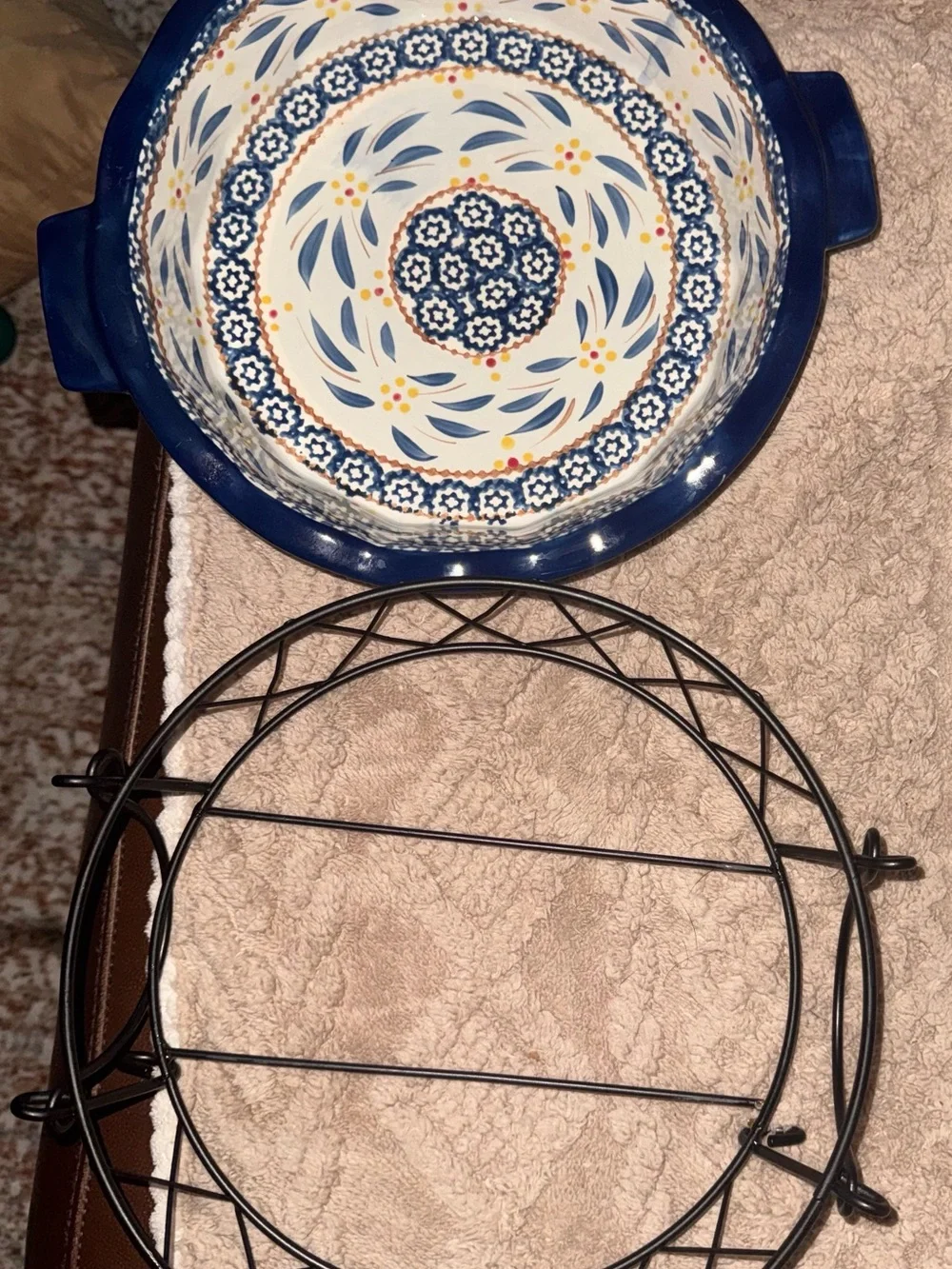 Temptations “Old World Blue” baking dish with metal rack